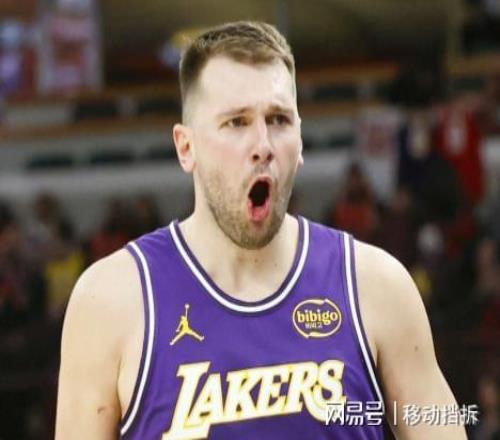 周继红奥运,跳水巅峰,完美三周半,云顶娱乐官网,云顶娱乐H5官网入口,云顶娱乐网站,云顶娱乐官网娱乐,云顶娱乐H5登录入口