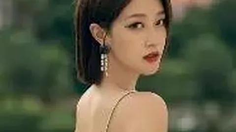 中国女子冰壶队亚冬会夺银，央视体育报道